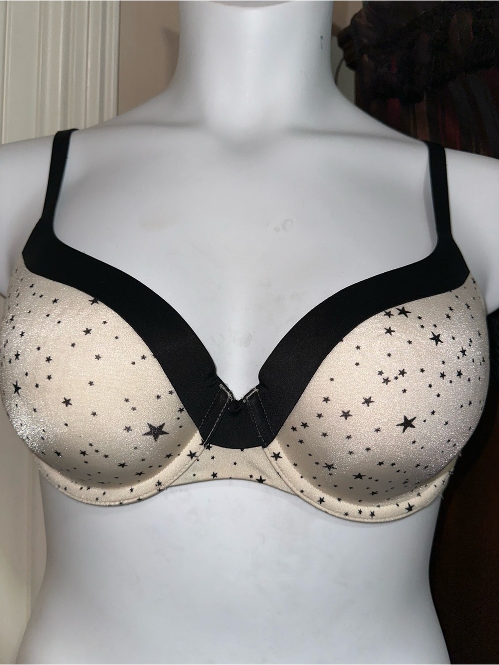 Victoria's Secret Cream and Black Star Print Push-Up Bra